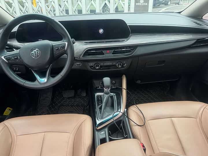 Фото 3 - Buick GL6