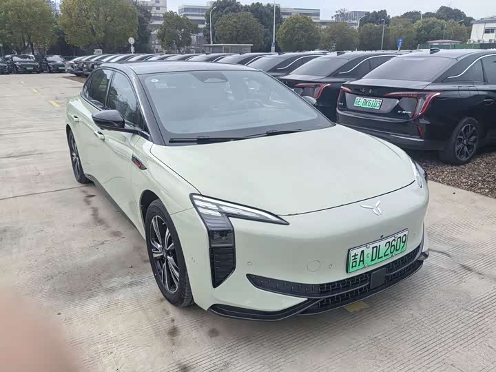 Фото 3 - Hongqi EH7