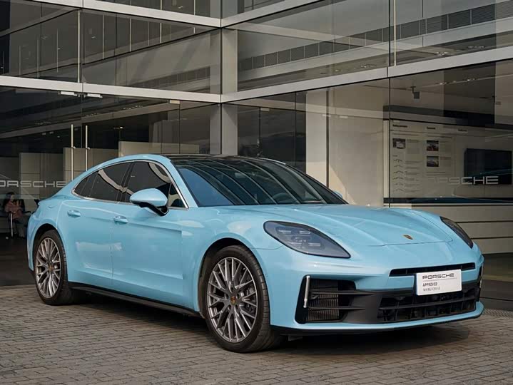 Фото 3 - Porsche Panamera