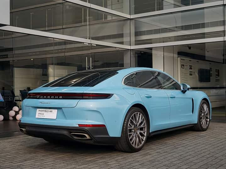 Фото 6 - Porsche Panamera