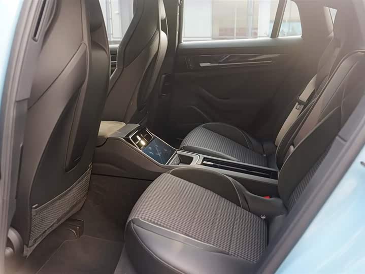 Фото 8 - Porsche Panamera