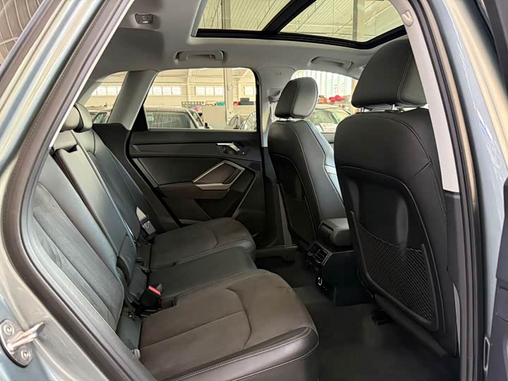 Фото 6 - Audi Q3