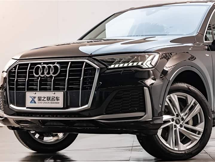 Фото 2 - Audi Q7