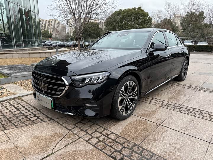 Фото 1 - Mercedes-Benz E-Class Hybrid