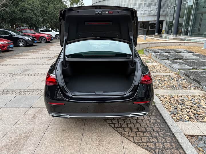 Фото 8 - Mercedes-Benz E-Class Hybrid