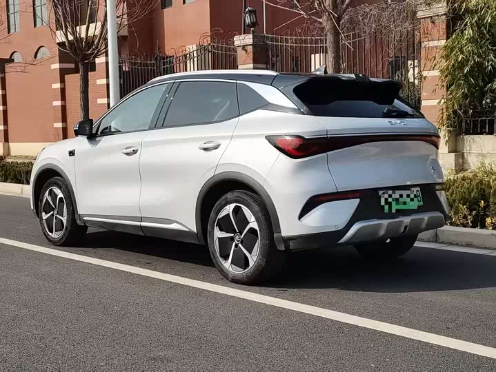 Фото 4 - BYD Yuan Plus