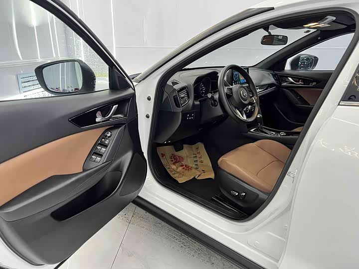 Фото 7 - Mazda CX-4