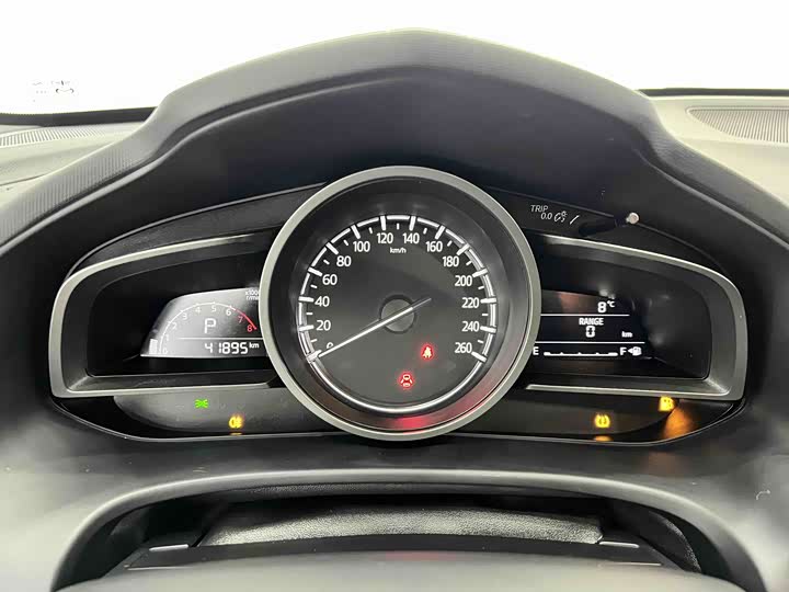 Фото 8 - Mazda CX-4