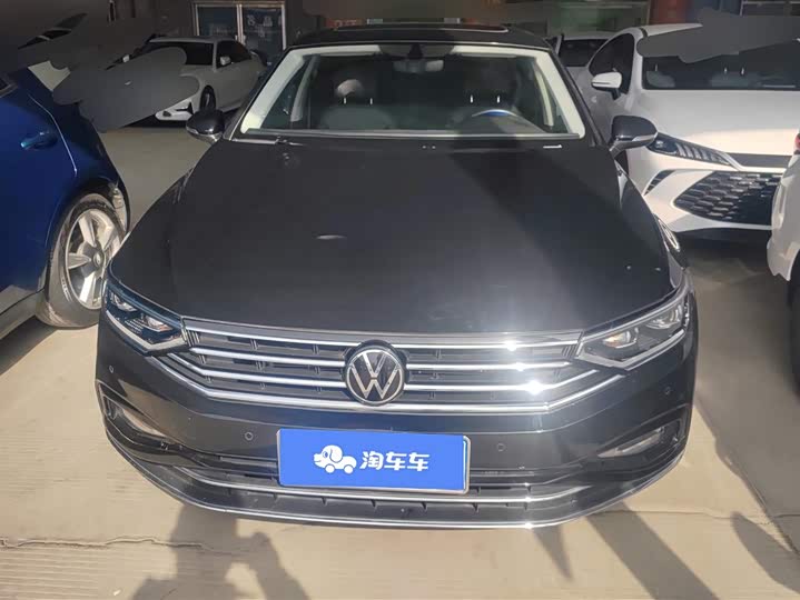 Фото 2 - Volkswagen Magotan