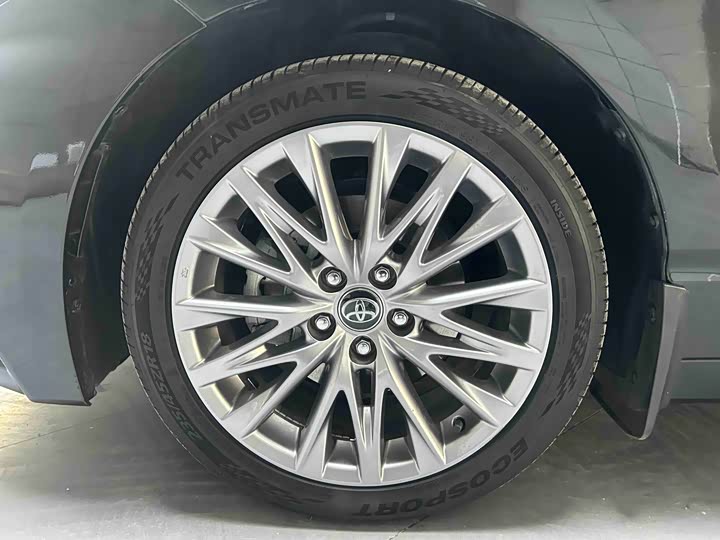 Фото 3 - Toyota Avalon