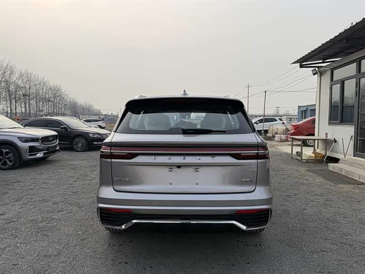 Фото 5 - Geely Monjaro