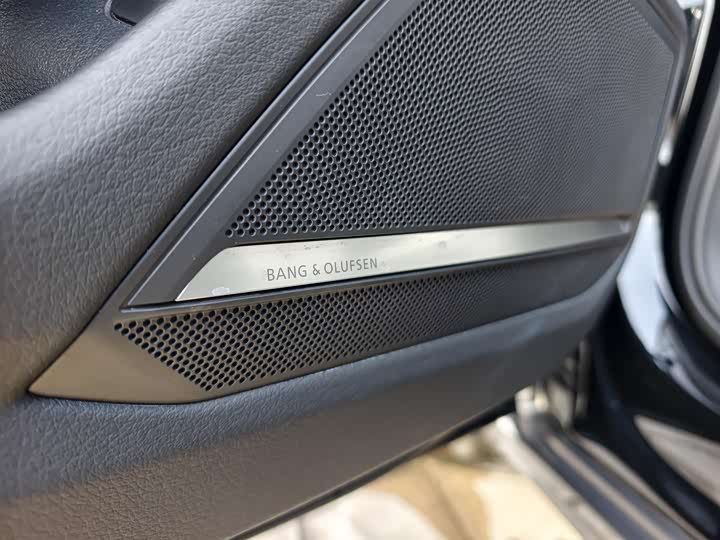 Фото 8 - Audi A6