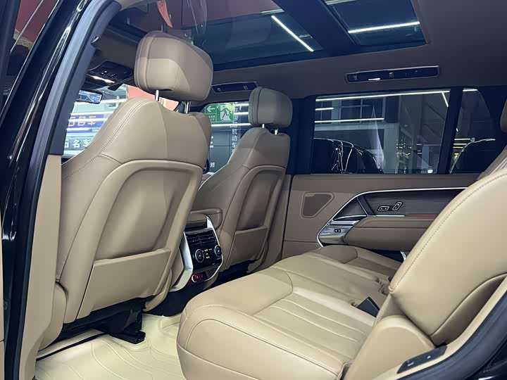 Photo 5 - Land Rover Range Rover