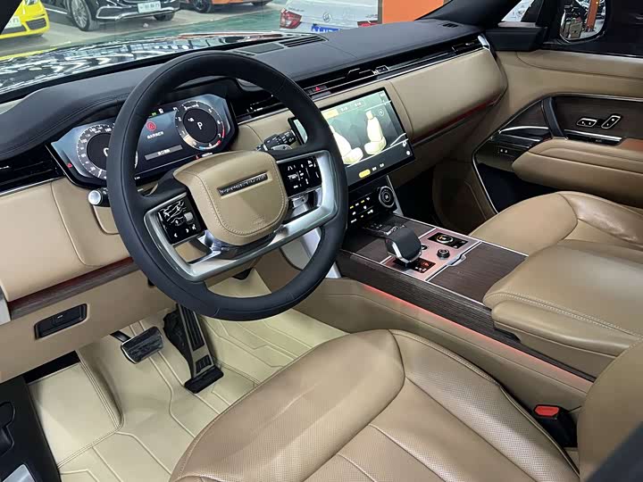 Photo 8 - Land Rover Range Rover