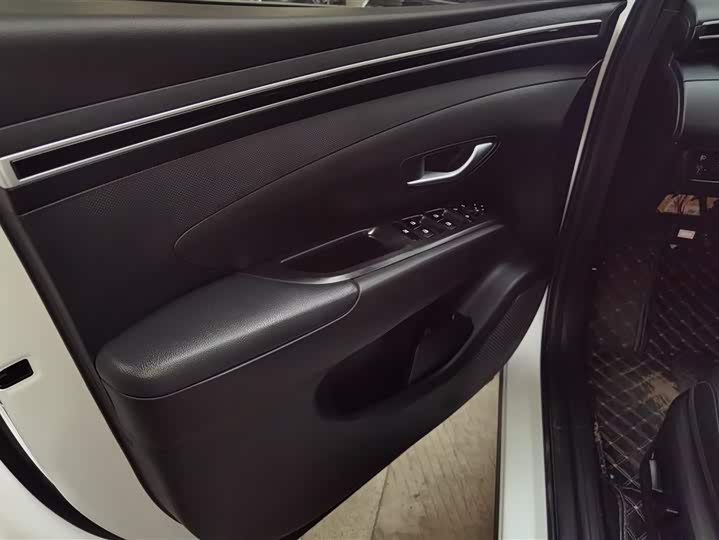 Фото 7 - Hyundai Tucson L