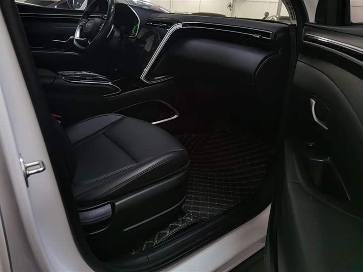 Фото 8 - Hyundai Tucson L