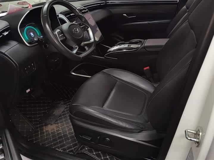 Фото 9 - Hyundai Tucson L