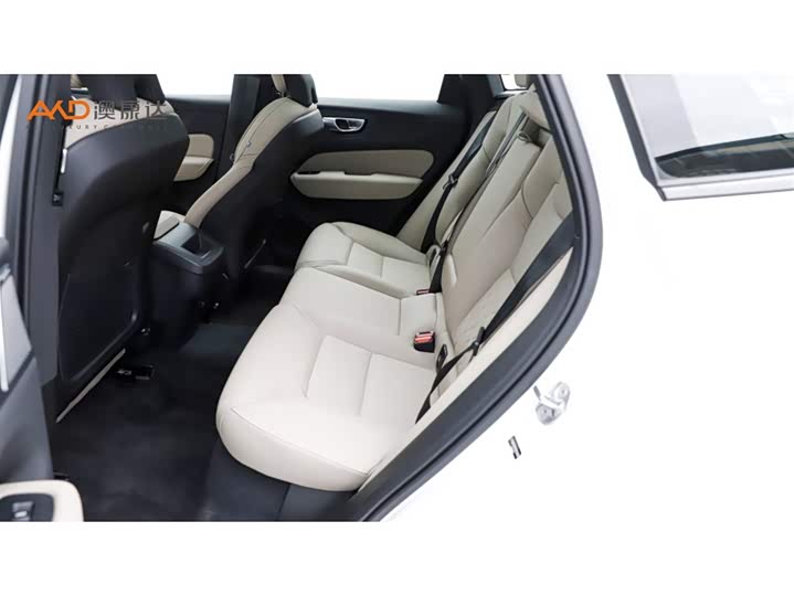 Фото 7 - Volvo XC60