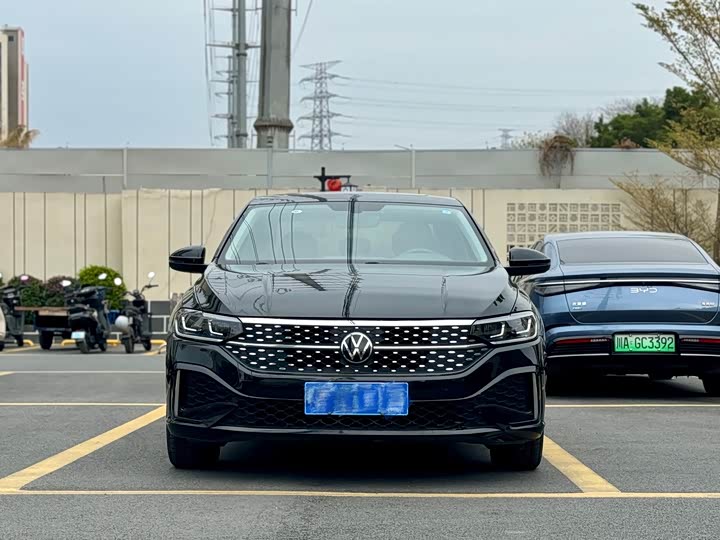 Фото 2 - Volkswagen Lavida