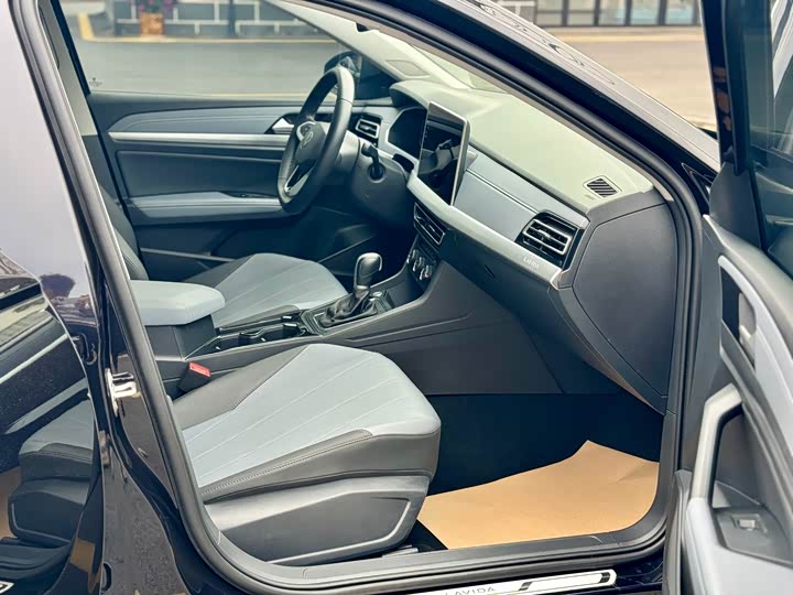 Фото 5 - Volkswagen Lavida