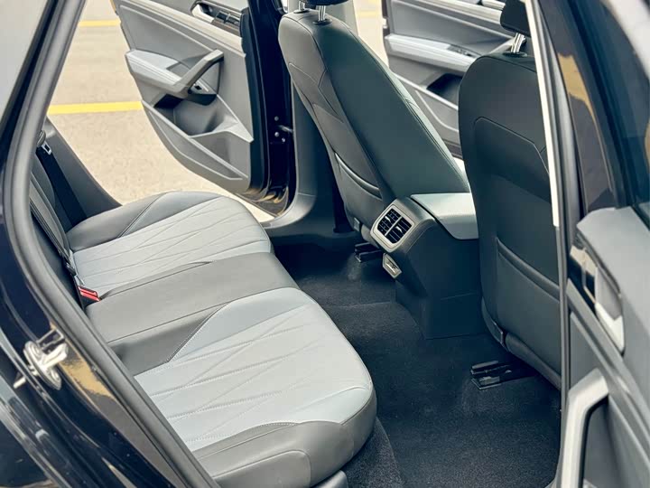 Фото 6 - Volkswagen Lavida