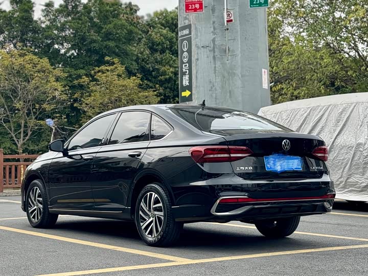 Фото 8 - Volkswagen Lavida