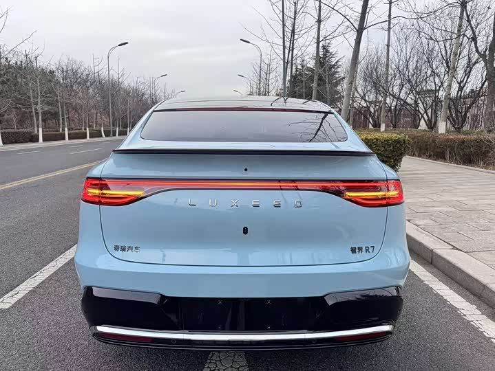 Фото 5 - Luxeed R7