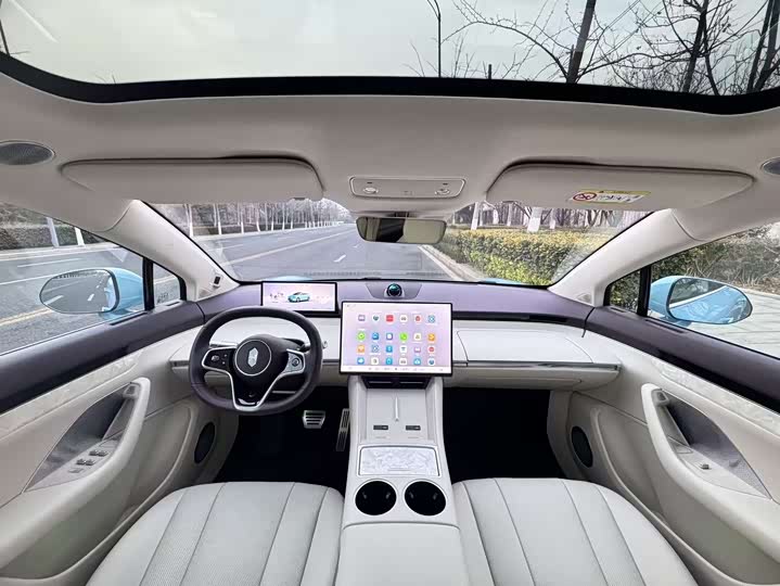 Фото 7 - Luxeed R7