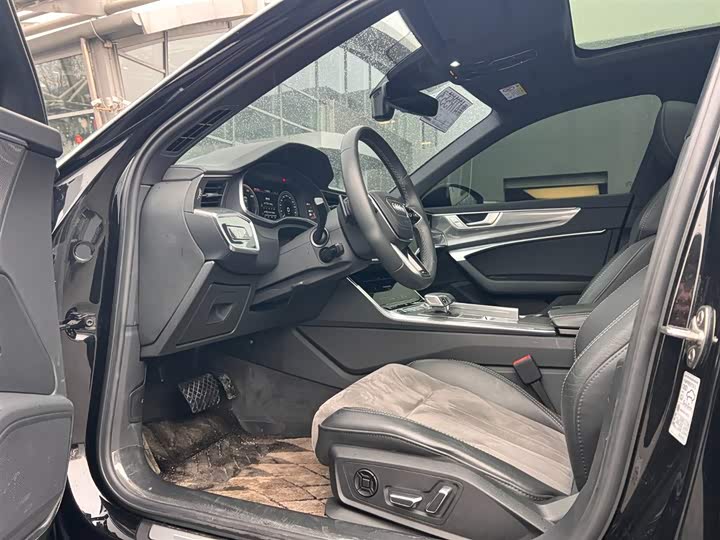 Фото 7 - Audi A6L Hybrid