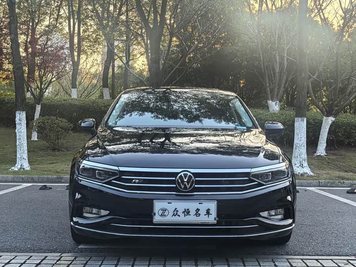 Фото 2 - Volkswagen Magotan