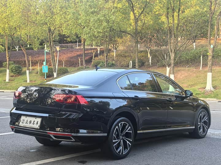 Фото 4 - Volkswagen Magotan