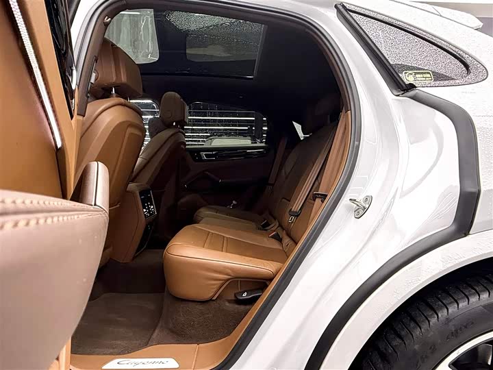 Фото 7 - Porsche Cayenne