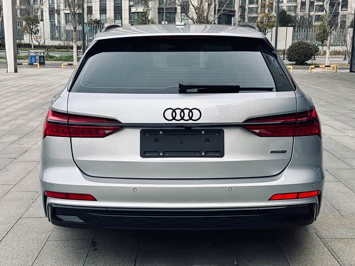 Фото 5 - Audi A6