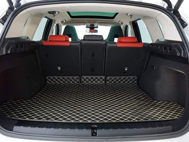 Фото 8 - BMW iX1