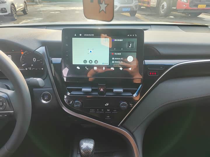 Фото 8 - Toyota Camry