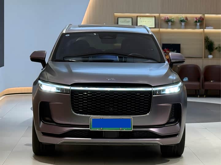 Фото 2 - LiXiang One