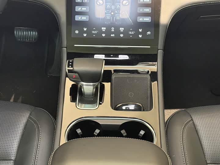 Фото 9 - LiXiang One