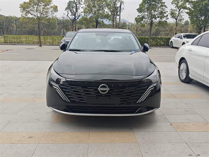 Фото 2 - Nissan Teana