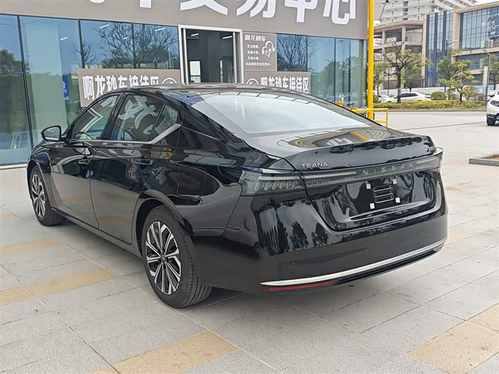 Фото 6 - Nissan Teana