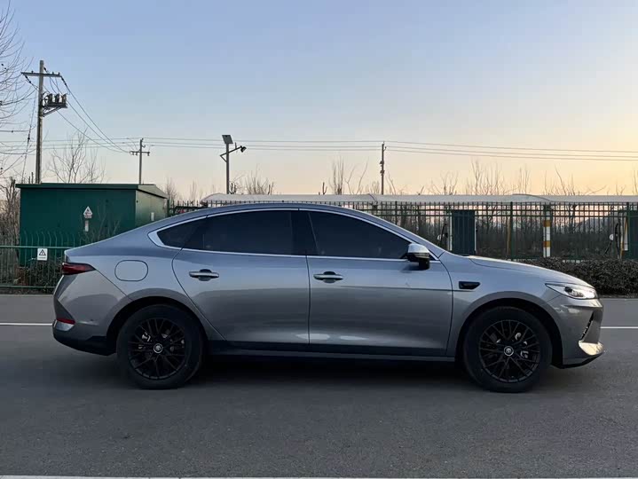 Фото 8 - BYD Qin Plus