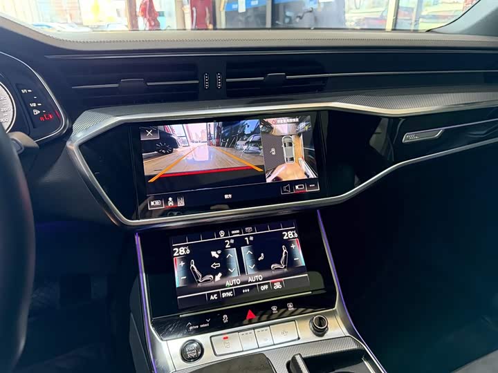 Zdjęcie 9 - Audi A6L