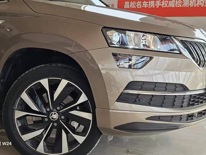 Фото 3 - Skoda Karoq