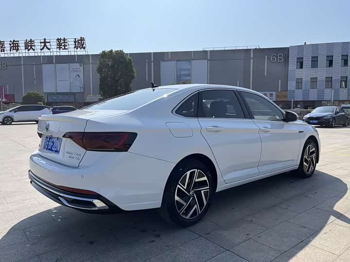 Фото 8 - Volkswagen Sagitar L