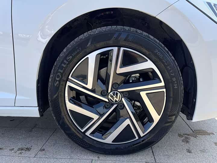 Фото 9 - Volkswagen Sagitar L