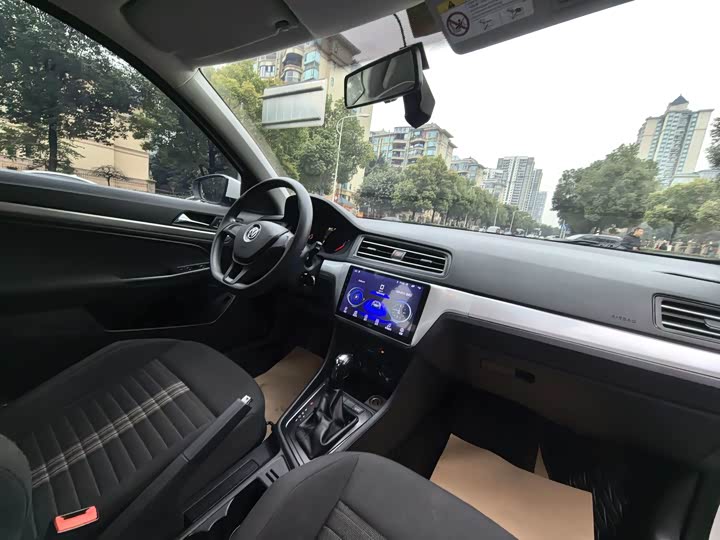 Фото 8 - Volkswagen Lavida