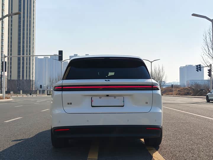 Фото 5 - LiXiang i8