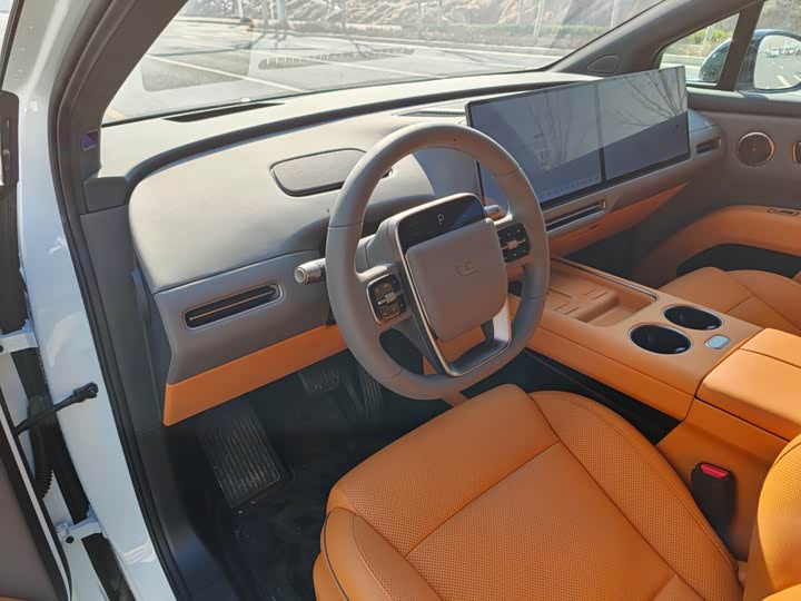 Фото 9 - LiXiang i8