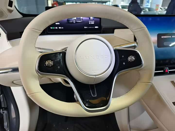 Фото 5 - Luxeed R7