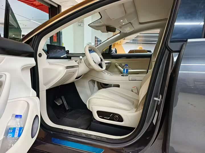 Фото 7 - Luxeed R7