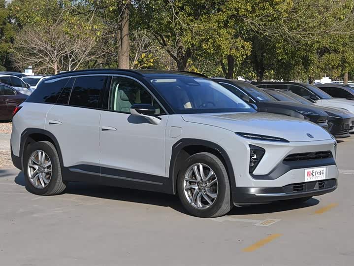 Фото 8 - Nio ES6